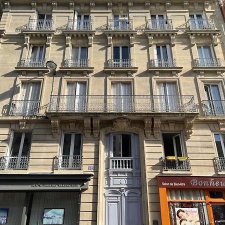 Beautiful Apartment With Balcony Париж Екстериор снимка