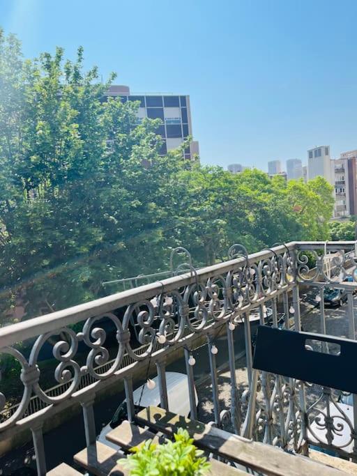 Beautiful Apartment With Balcony Париж Екстериор снимка